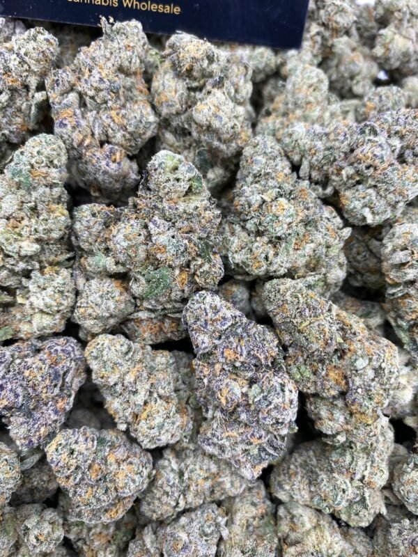 Blue Cheese Cannabis Strain - A Unique Indica-Dominant Hybrid with a Blend of Blueberry and Cheese Flavors